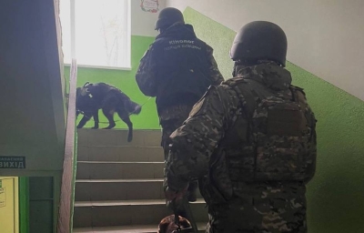 На Київщині шукали вибухівку в школах: повідомлення виявилося хибним