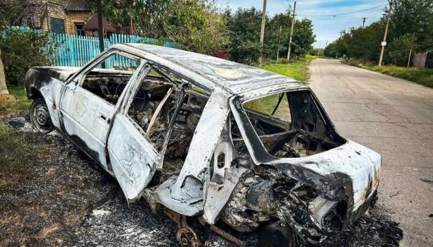 Ворог здійснив атаку на село в Запоріжжі за допомогою FPV-дрона, вразивши цивільний автомобіль.