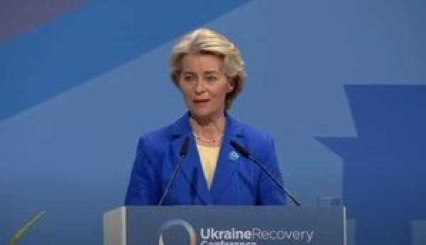 Євросоюз відправив в Україну тисячі сонячних панелей та генератори